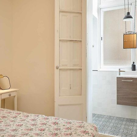 Cal Mateu 11 Huespedes Sagrada Familia Apartment บาร์เซโลนา ภายนอก รูปภาพ