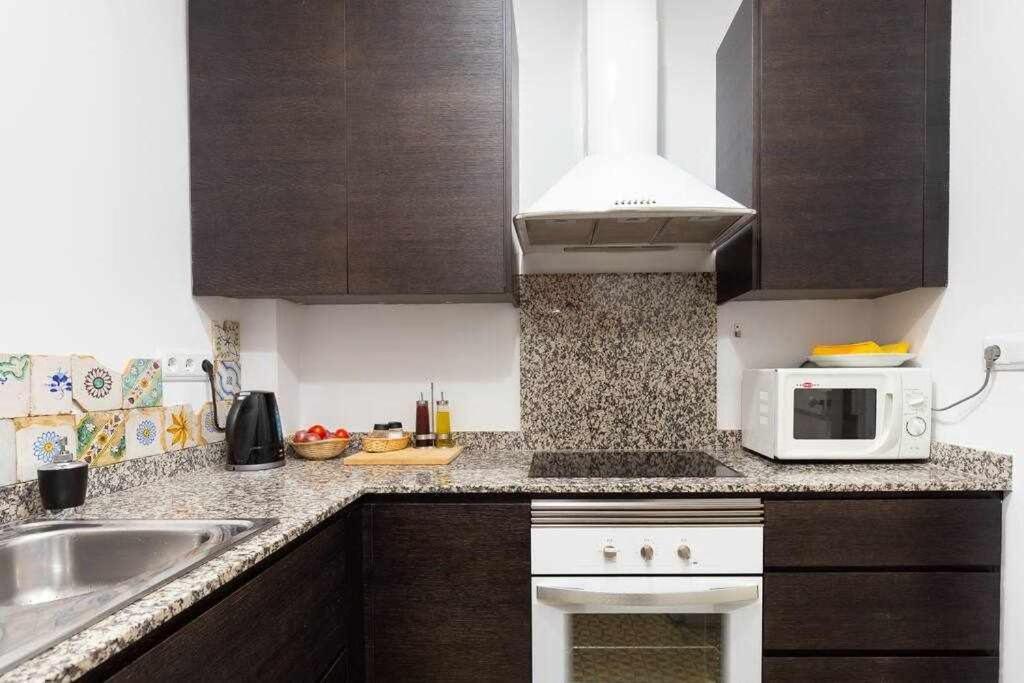 Cal Mateu 11 Huespedes Sagrada Familia Apartment บาร์เซโลนา ภายนอก รูปภาพ