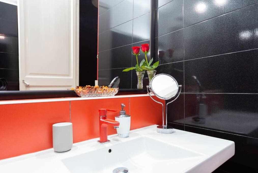 Cal Mateu 11 Huespedes Sagrada Familia Apartment บาร์เซโลนา ภายนอก รูปภาพ